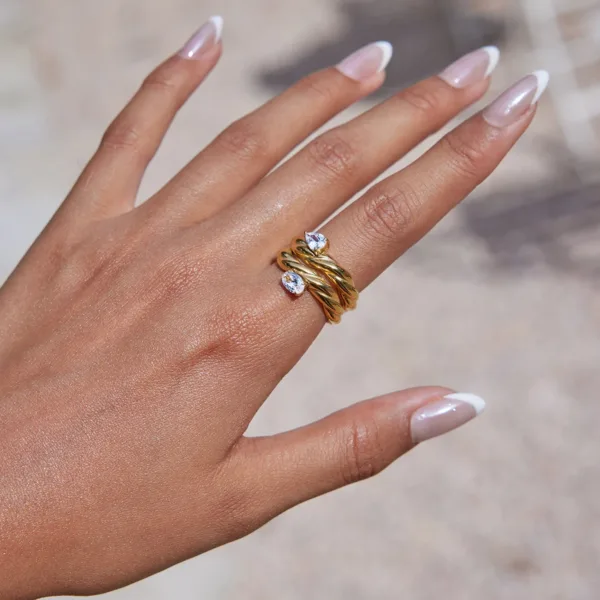 Minimalist Twisted Design Steel Ring - Image 4