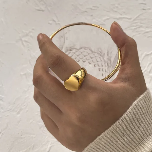 Pink Cubic Zirconia Gold Ring - Image 5