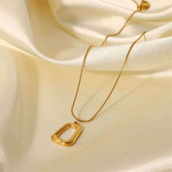 Trendy Geometric Pendant Necklace - Image 3